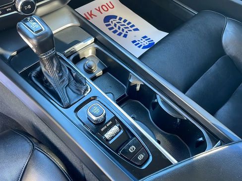 Used 2019 Volvo S60 T6 Momentum w/ Premium Package image 22