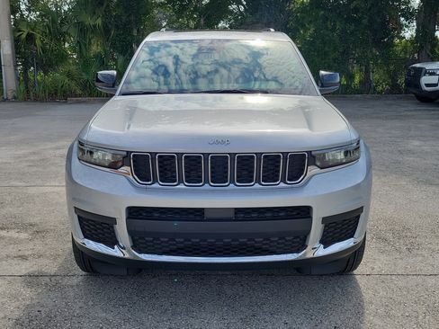 Used 2026 Jeep Grand Cherokee L 2WD image 2