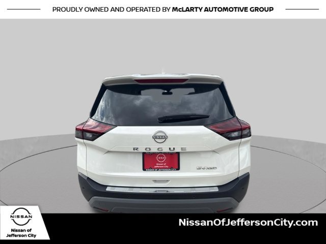 Used 2023 Nissan Rogue SV AWD/4WD image 9
