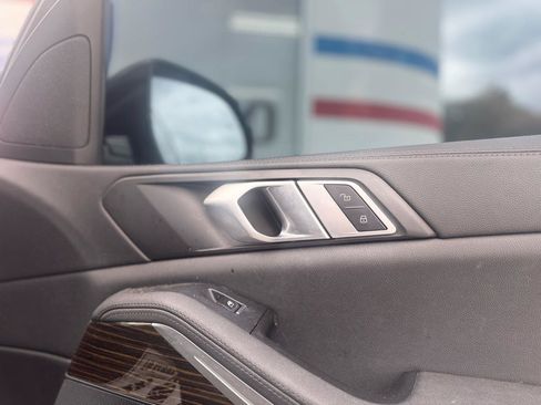 Used 2020 BMW X5 sDrive40i w/ Premium Package RWD image 56