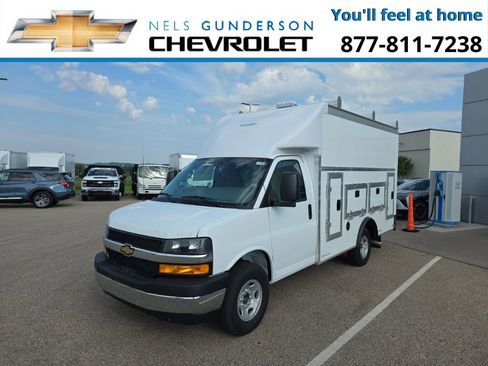 New 2025 Chevrolet Express 3500 Work Van w/ Power Convenience Package image 2