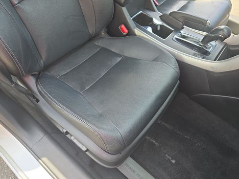 Used 2015 Honda Accord Touring image 10