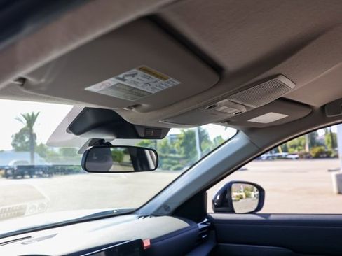 New 2025 Nissan Kicks SR image 13