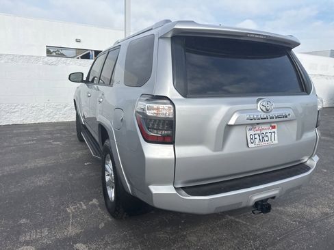Used 2015 Toyota 4Runner SR5 image 6