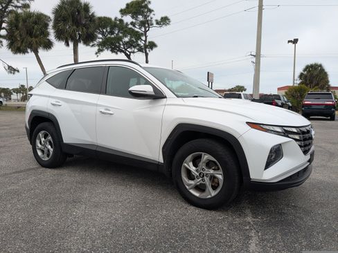Used 2022 Hyundai Tucson SEL w/ Cargo Package AWD/4WD image 2