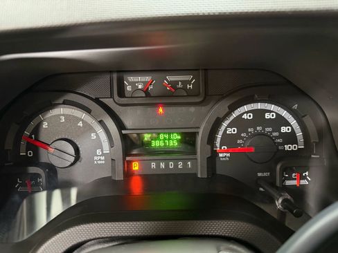 Used 2014 Ford E-250 and Econoline 250 Extended w/ Power Group image 32