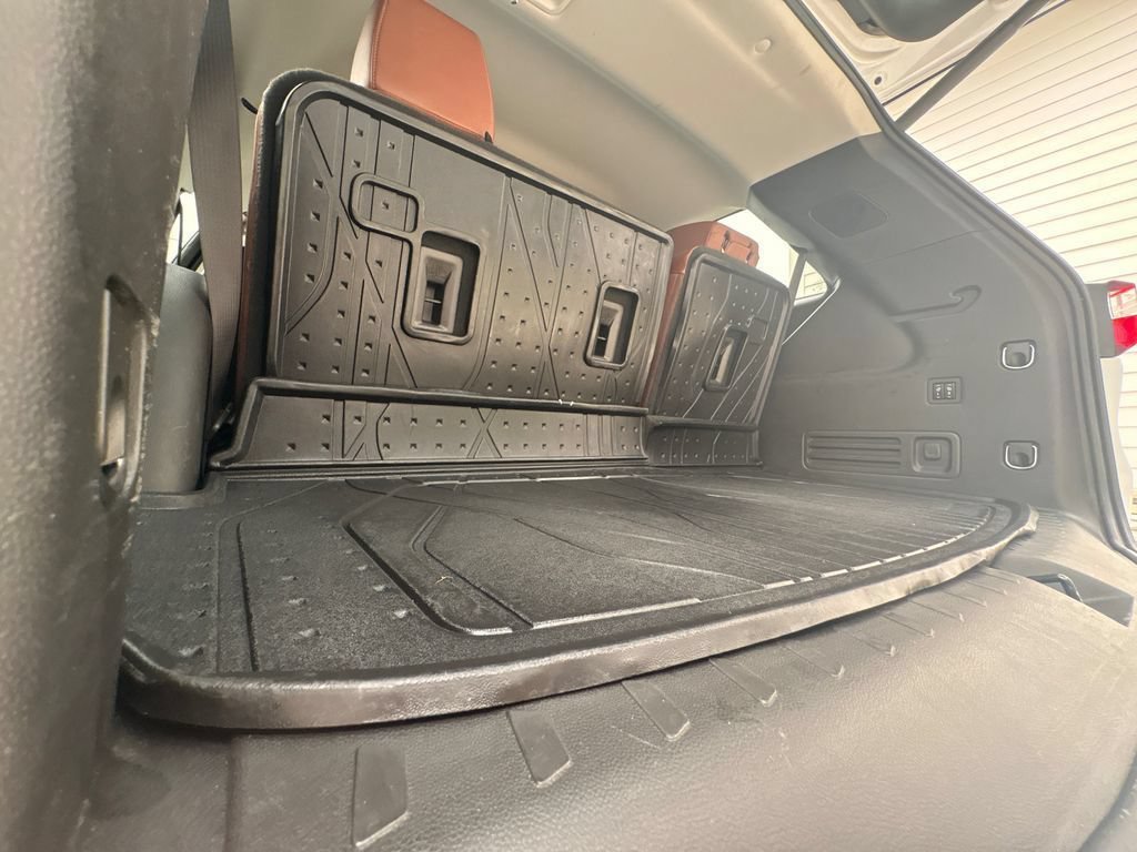 Used 2021 Chevrolet Traverse High Country w/ LPO, Floor Liner Package AWD/4WD image 82