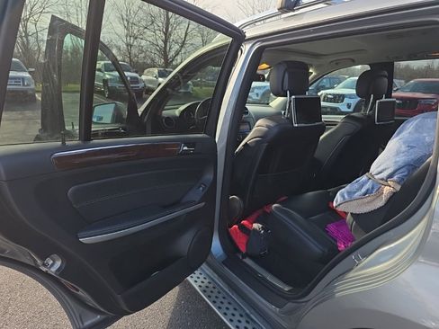 Used 2011 Mercedes-Benz GL 320 BlueTEC 4MATIC image 8