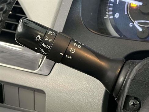 Used 2018 Toyota Sienna XLE image 22