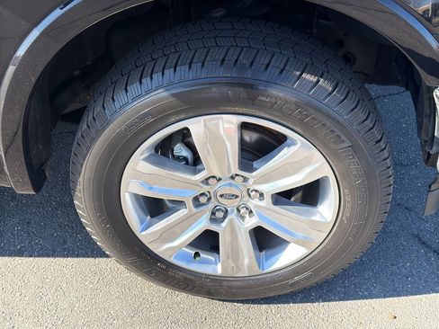 Used 2019 Ford F150 Platinum w/ Equipment Group 701A Luxury image 37
