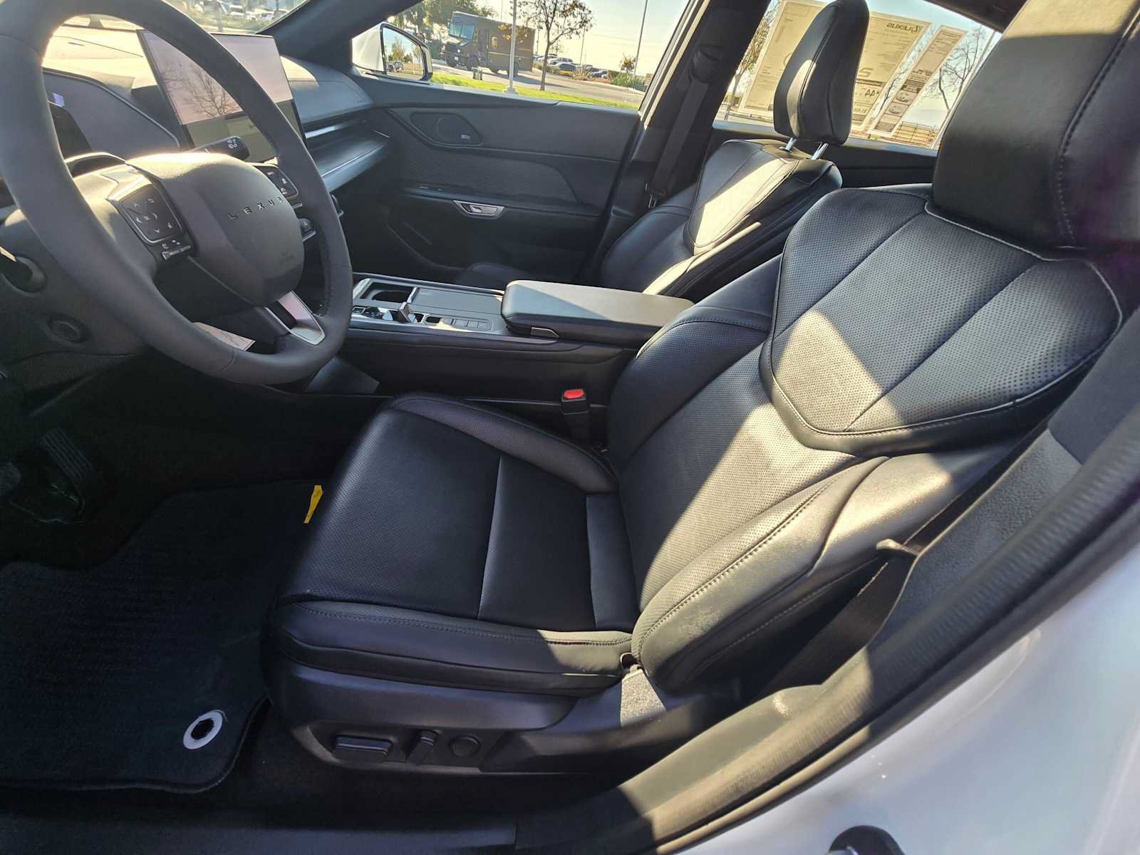 New 2026 Lexus ES 350h AWD image 22