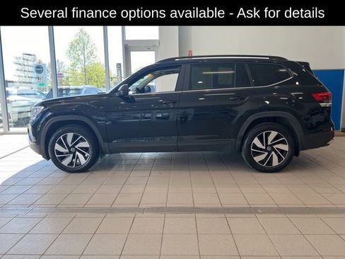 Used 2024 Volkswagen Atlas SE w/ Panoramic Sunroof Package AWD/4WD image 5