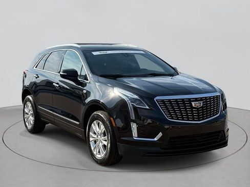 Certified 2024 Cadillac XT5 Luxury w/ LPO, Floor Liner Package AWD/4WD image 32