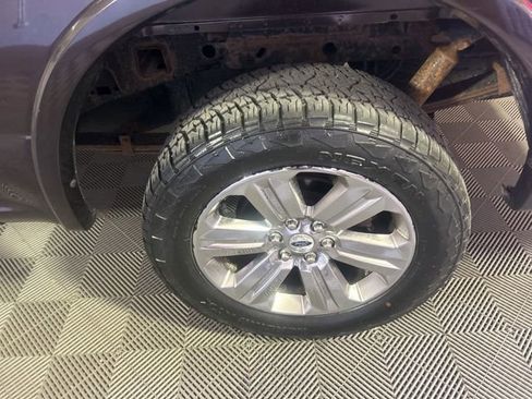 Used 2018 Ford F150 Lariat w/ Equipment Group 502A Luxury AWD/4WD image 44