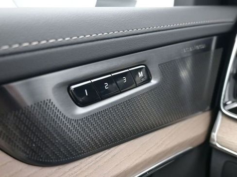 New 2026 Volvo XC90 B6 Plus image 30