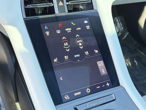 Used 2022 Porsche Taycan 4S image 12