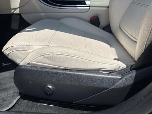 Used 2022 Mercedes-Benz C 300 Sedan image 17