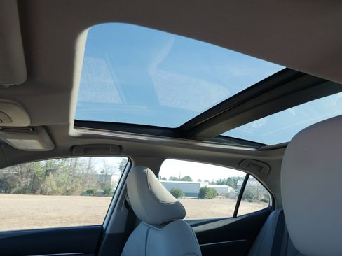 Used 2021 Toyota Camry XSE w/ Navigation Package image 28