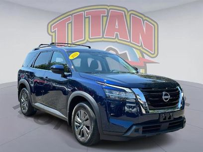 Certified 2022 Nissan Pathfinder SV