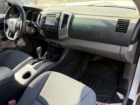Used 2013 Toyota Tacoma PreRunner w/ SR5 Pkg RWD image 7