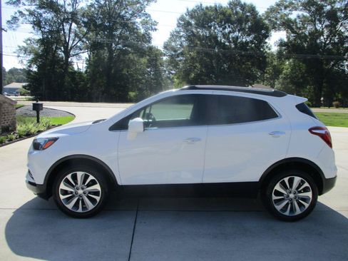 Used 2020 Buick Encore Preferred FWD image 8