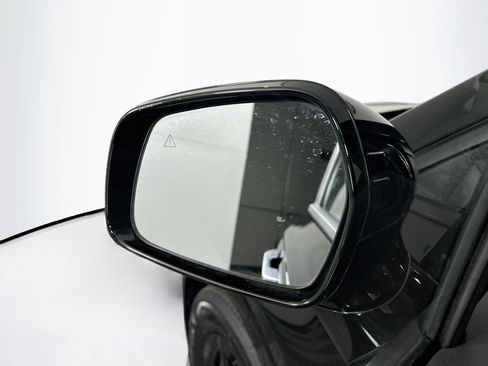 Used 2026 Kia Carnival FWD image 16