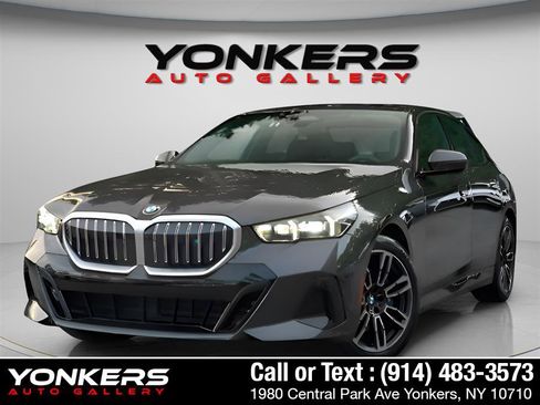 Used 2024 BMW 530i xDrive 530i xDrive image 4