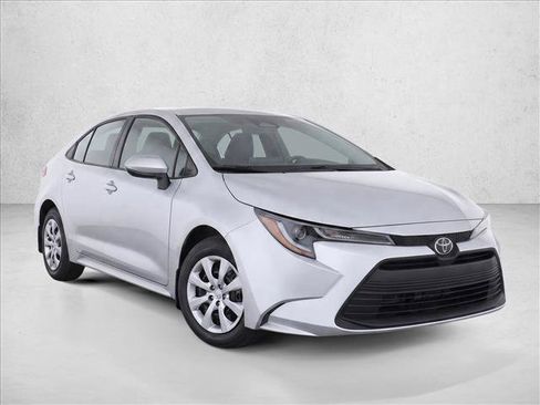 Certified 2026 Toyota Corolla LE FWD image 3