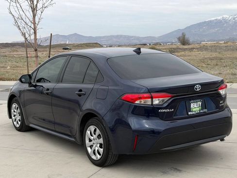 Used 2025 Toyota Corolla LE w/ Carpet Mat Package (TMS) image 5