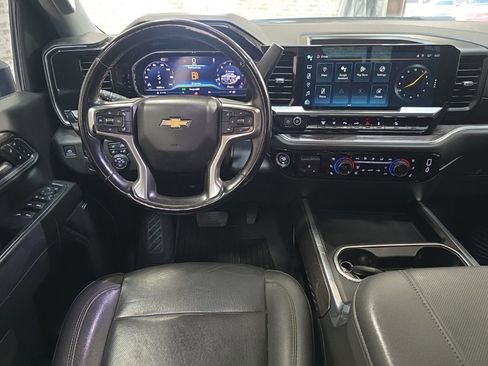 Used 2024 Chevrolet Silverado 3500 LTZ w/ LTZ Convenience Package image 20
