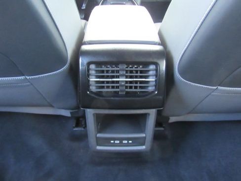 Used 2024 Volkswagen ID.4 S image 32