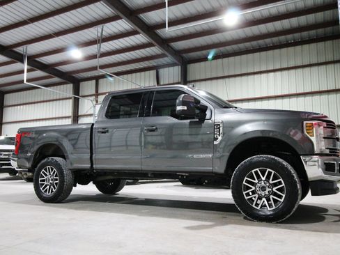Used 2019 Ford F250 Lariat w/ Lariat Ultimate Package AWD/4WD image 15
