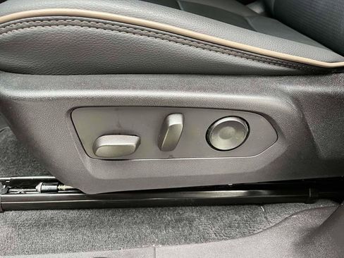 Certified 2024 GMC Canyon Denali image 27