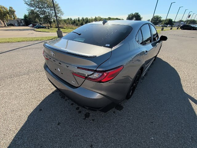 Used 2026 Toyota Camry SE w/ Convenience Package FWD image 5