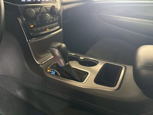 Used 2022 Jeep Grand Cherokee Laredo E image 20