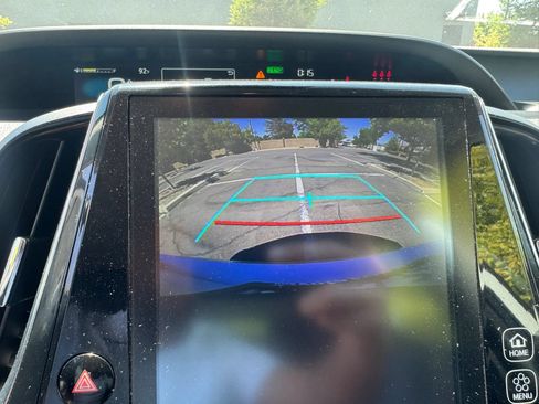 Used 2021 Toyota Prius Prime XLE w/ Carpet Mat Package (TMS) FWD image 15
