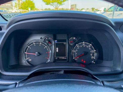 Used 2022 Toyota 4Runner SR5 Premium image 18