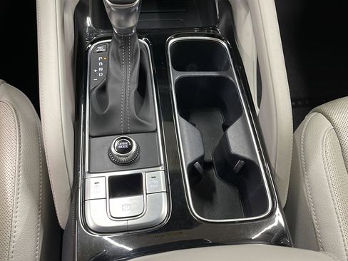 Used 2022 Kia Telluride EX w/ EX Premium Package image 21