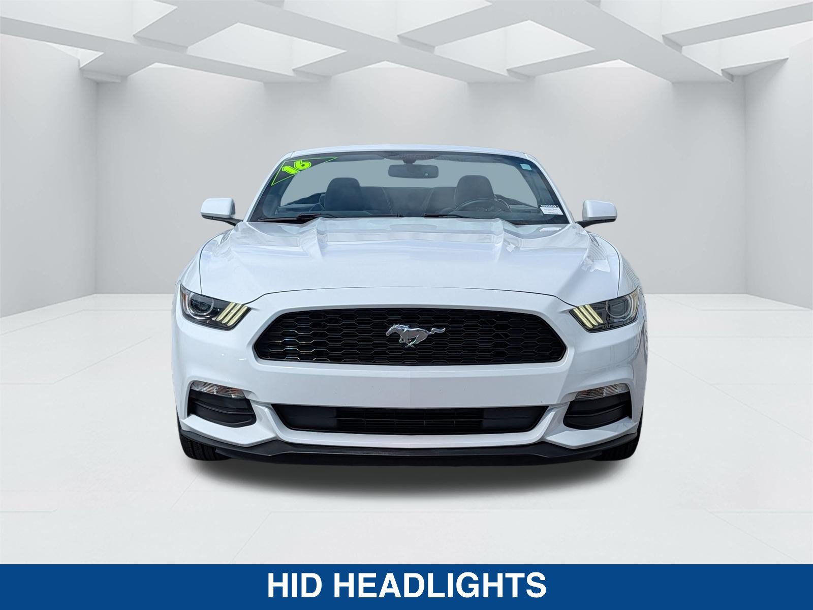 Used 2016 Ford Mustang Convertible RWD image 9