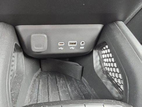 Certified 2023 Chevrolet TrailBlazer LT w/ Convenience Package FWD image 9