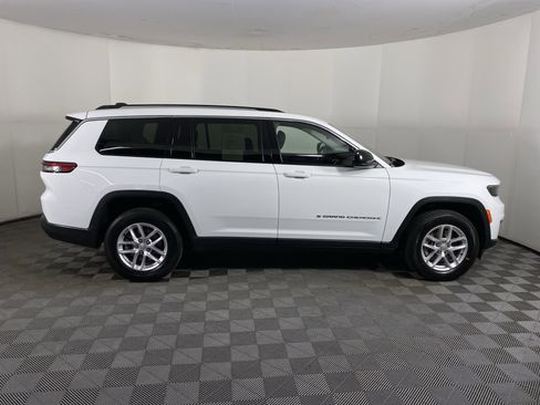 Used 2023 Jeep Grand Cherokee L Laredo w/ Luxury Tech Group I AWD/4WD image 7