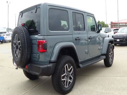 Used 2024 Jeep Wrangler Unlimited Sahara w/ Safety Group AWD/4WD image 6
