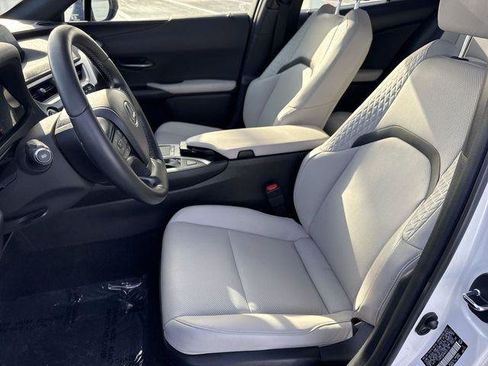 Certified 2022 Lexus UX 200 w/ Premium Package FWD image 11