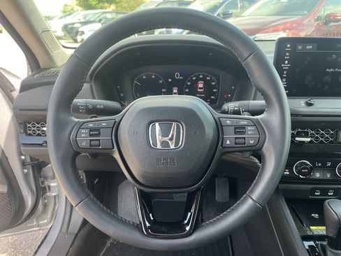 Used 2025 Honda Accord EX-L image 16
