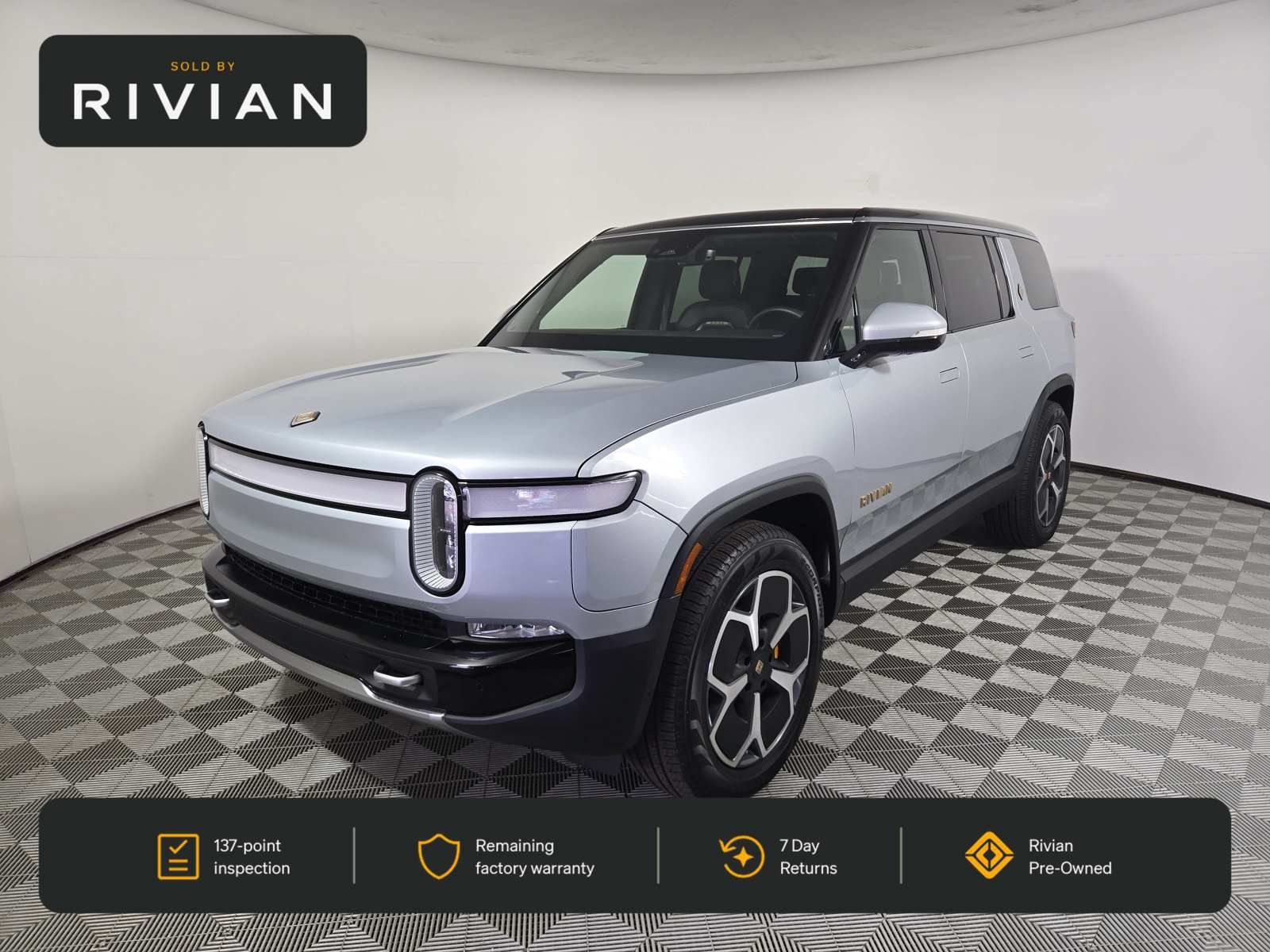 Used 2024 Rivian R1S Adventure Quad AWD/4WD image 1