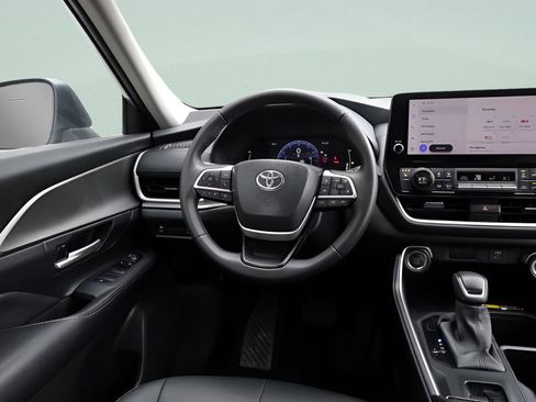 Certified 2025 Toyota Grand Highlander AWD image 33