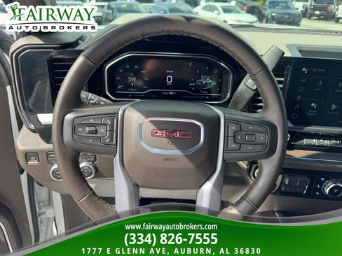 Used 2024 GMC Sierra 2500 SLT w/ SLT Premium Package AWD/4WD image 18