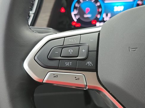Used 2026 Volkswagen Atlas SEL Premium R-Line AWD/4WD image 18
