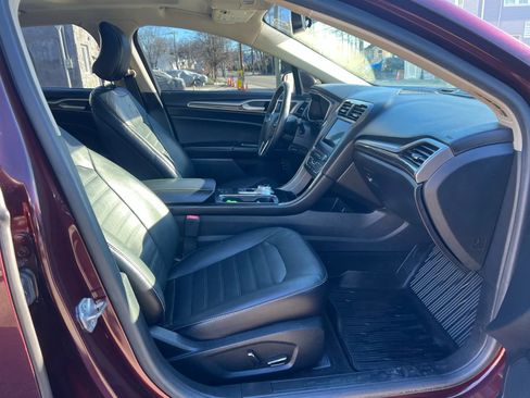 Used 2018 Ford Fusion Energi SE image 30