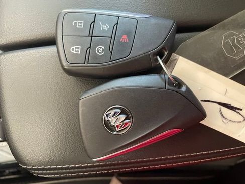 Used 2023 Buick Envision Essence AWD/4WD image 30